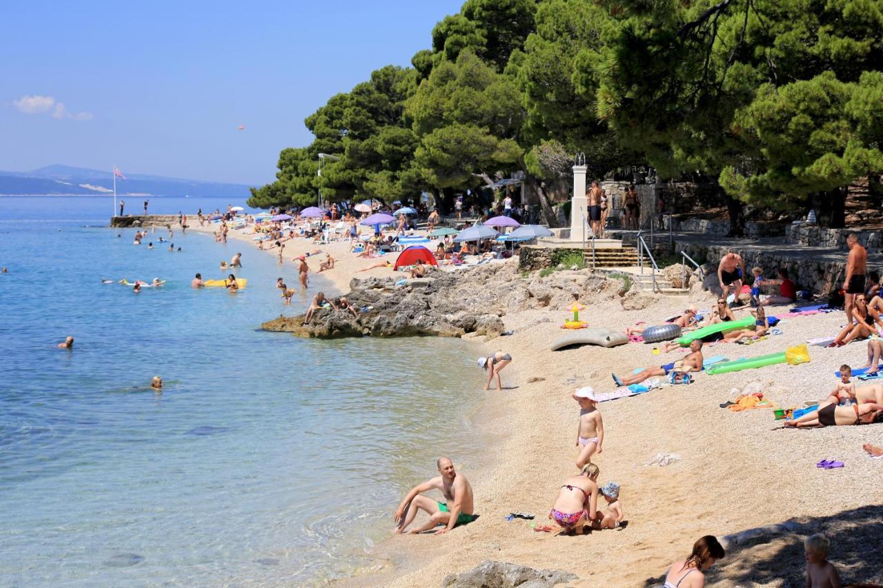 Apartments By The Sea Brela, Makarska - 16950 Exterior photo